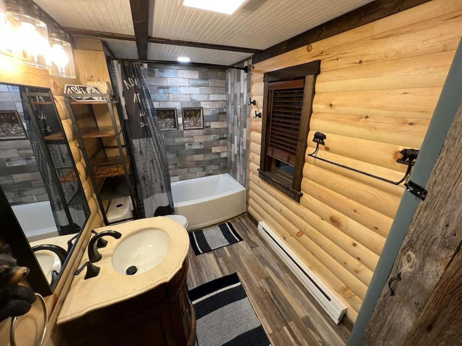 Cubs Den - Hot Tub- Walk To Lake- Fire Pit - Kayaks Oakland Eksteriør billede