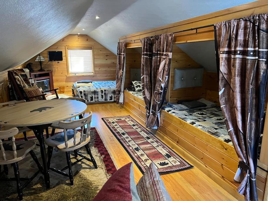 Cubs Den - Hot Tub- Walk To Lake- Fire Pit - Kayaks Oakland Eksteriør billede